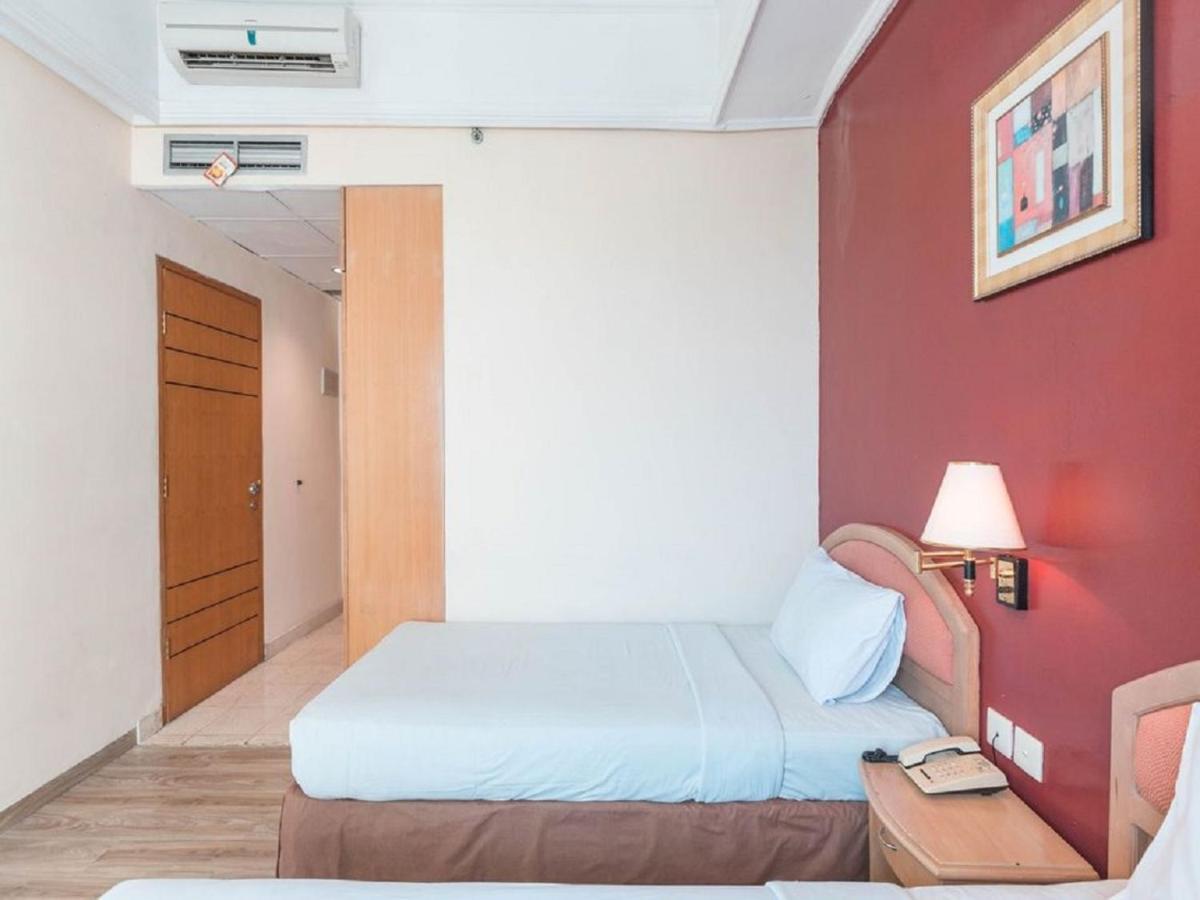 Hotel Bulevar Tanjung Duren Джакарта Экстерьер фото